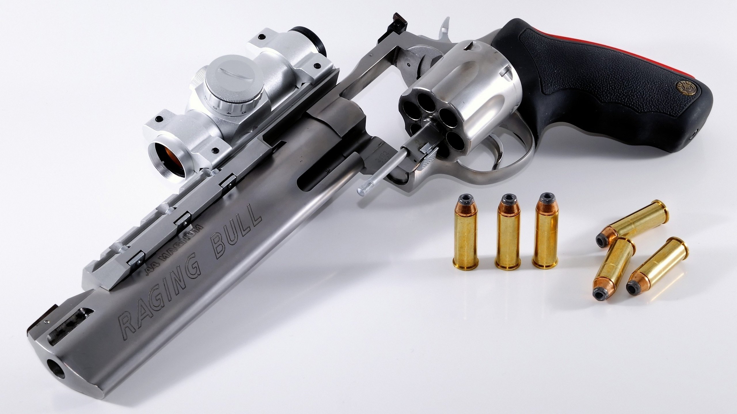 坚壁锁群狼，当爱德华兹的沉默织成胜利的挽歌