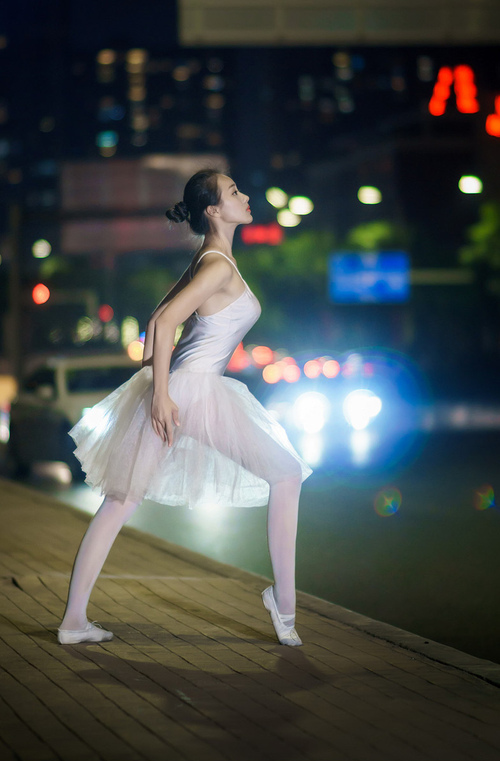 哈登关键时刻定乾坤，国王生死战力克猛龙晋级