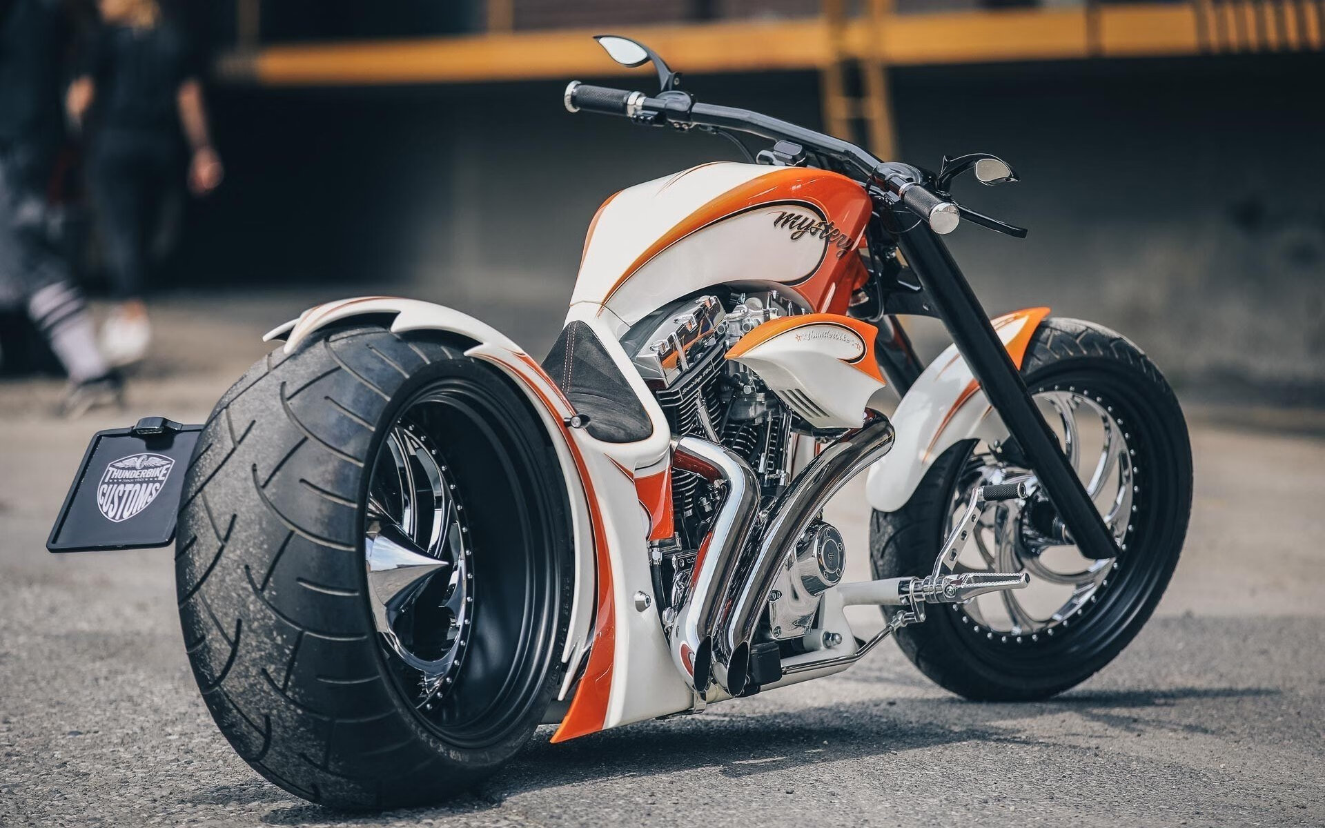 强压之下，从洪都拉斯战场到德甲争冠战，掌控力的双重变奏