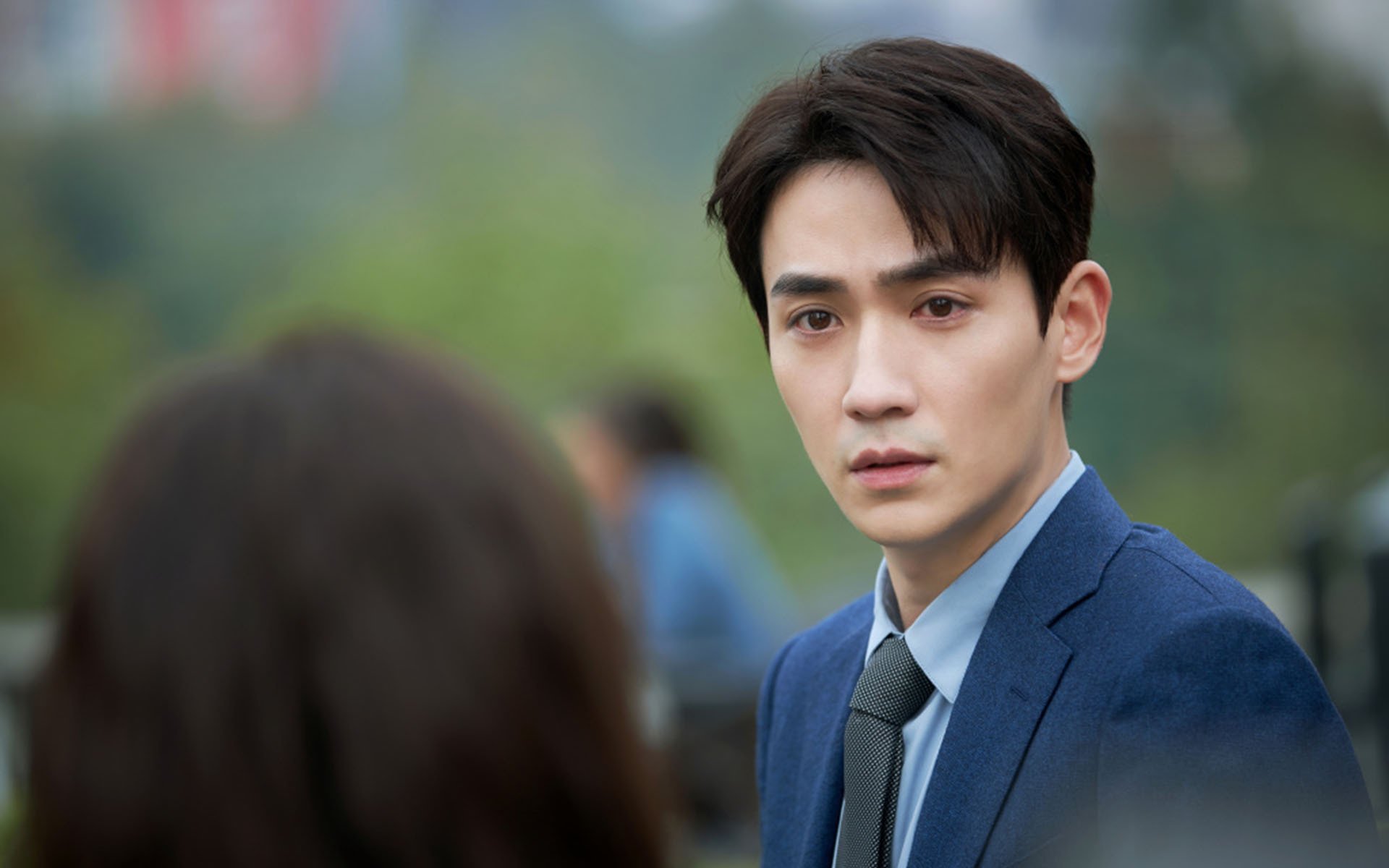 终极对决,赛道上的争冠风云与球场上的加时鏖战