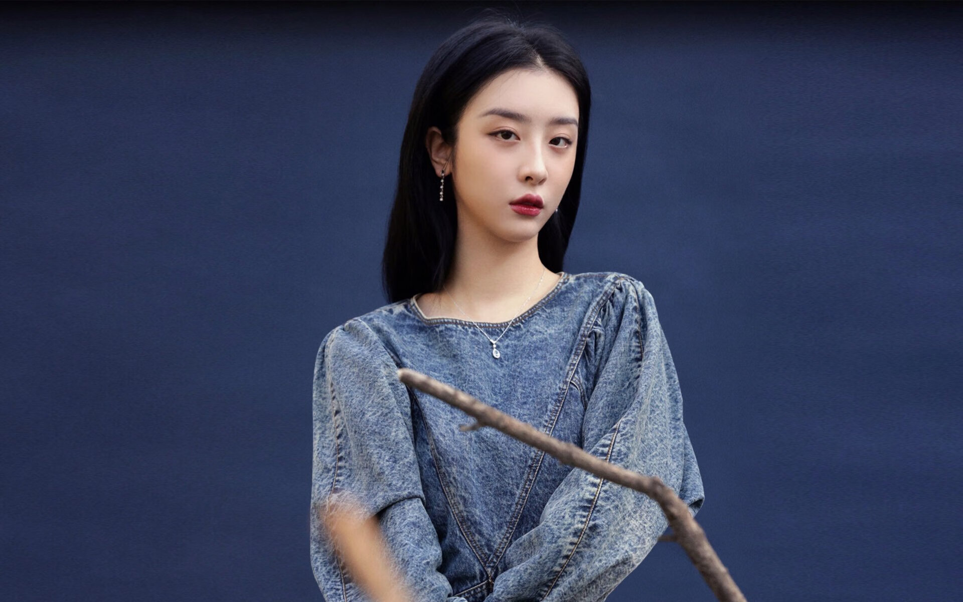 凯恩独造三球彰显领袖风范,勒沃库森五球横扫波兰劲旅